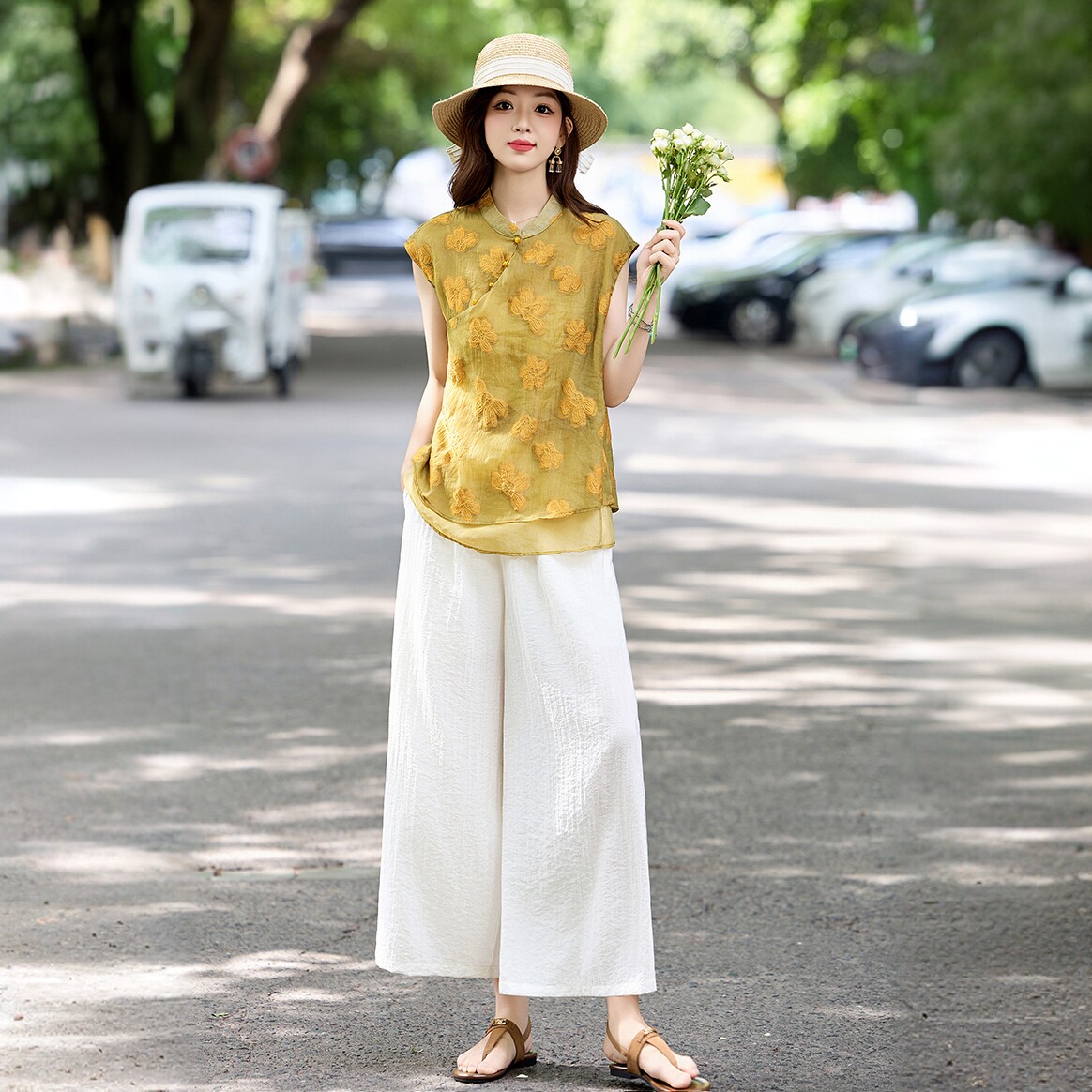 新中式复古刺绣立领绣套装女夏国风改良旗袍上衣减龄阔腿裤两件套