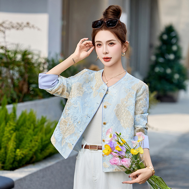 新中式国风外套女春秋轻奢高级感独特蕾丝刺绣气质减龄小香风上衣