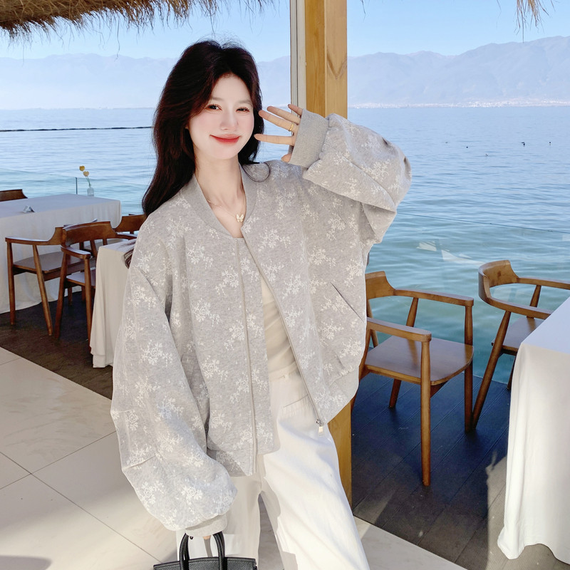 法式减龄蕾丝刺绣夹克短外套女