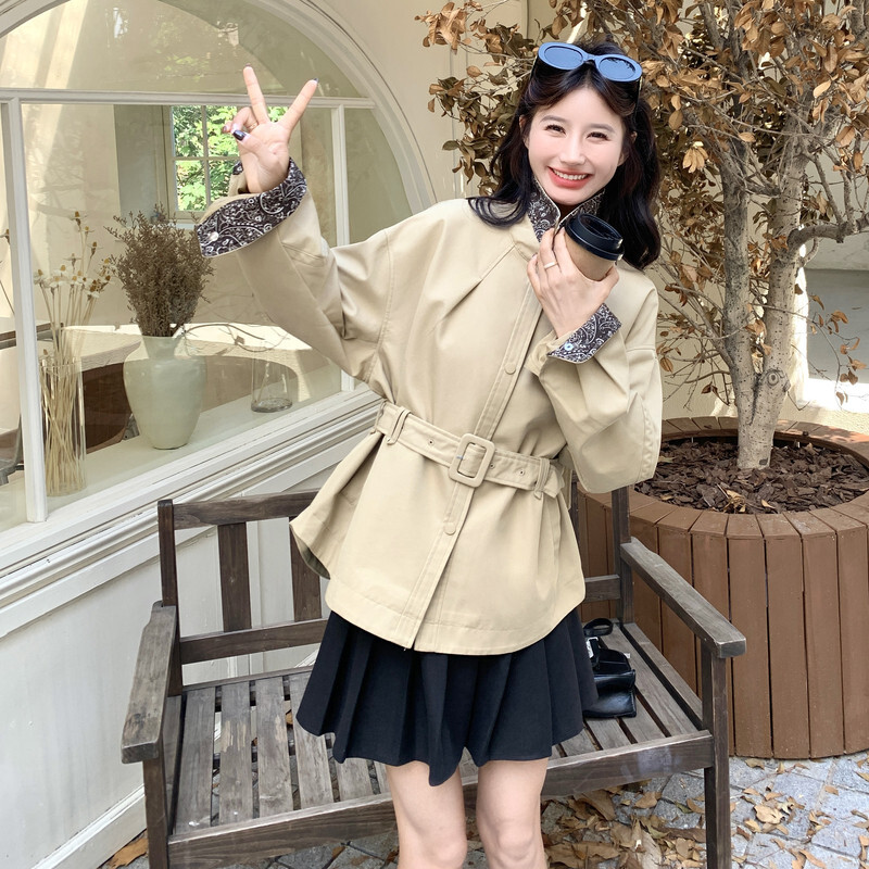 复古撞色拼接翻领收腰短袖风衣女