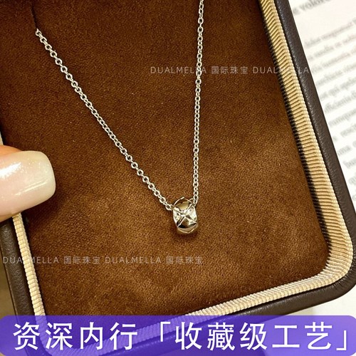 C0C0菱格纹小金豆项链女高级感