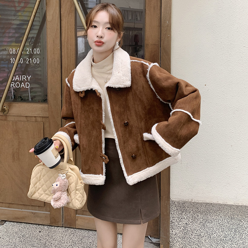美拉德咖色短款羊羔毛厚外套女冬2025新款皮毛一体麂皮绒派克棉服,女装短外套,浙宝271