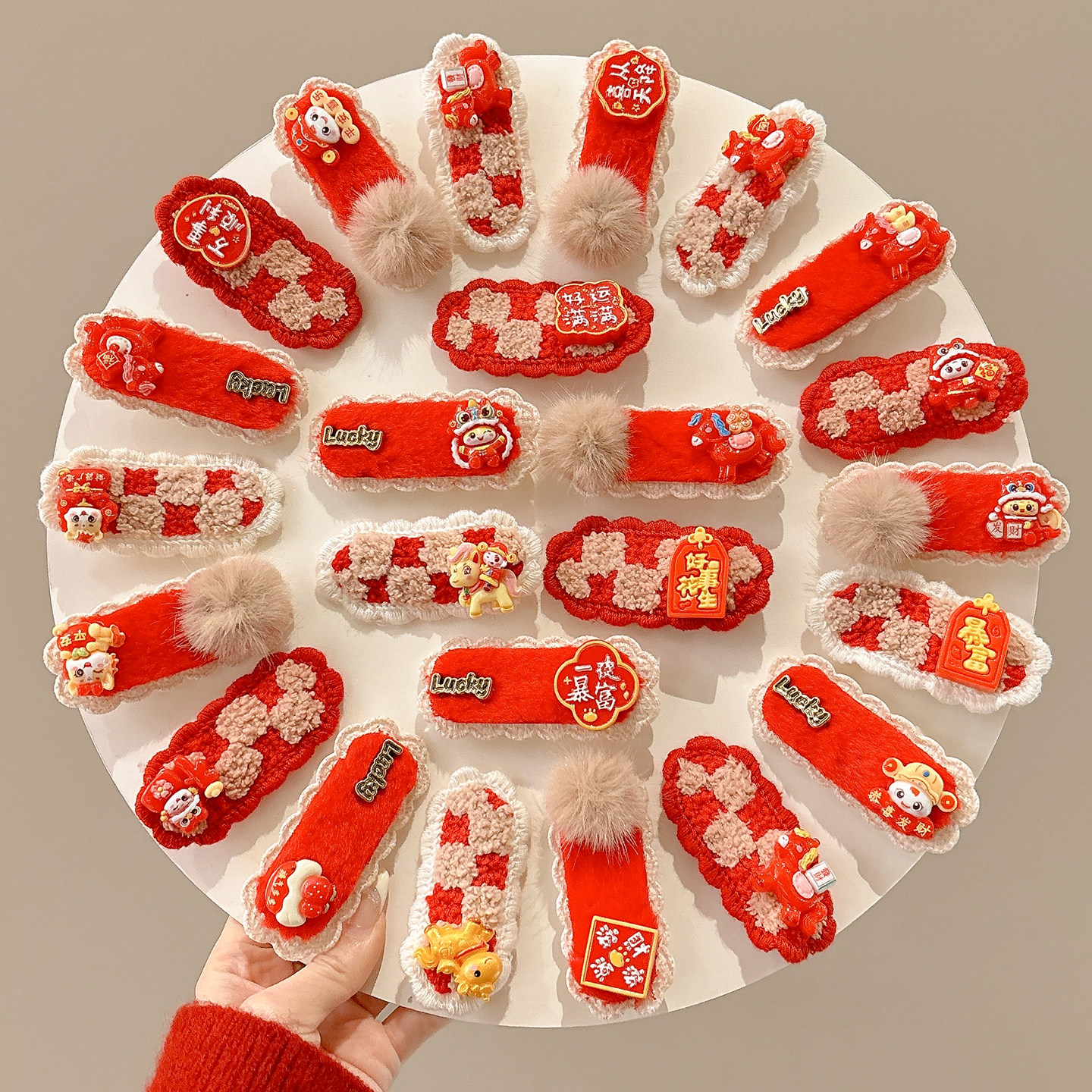 新年红色喜庆毛绒碎发夹儿童女侧边刘海夹子女童宝宝马年发卡头饰