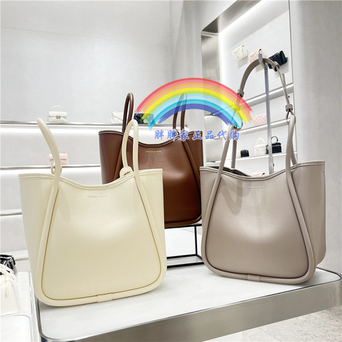 小CK2-30782647大容量通勤托特包