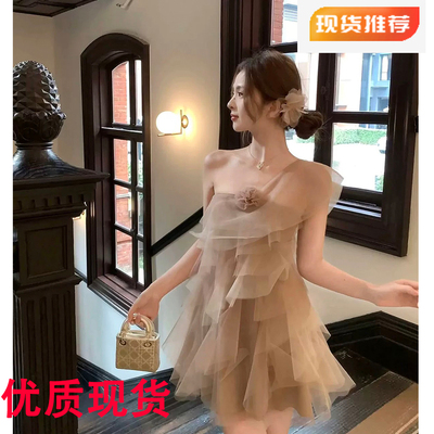 优雅斜肩纱裙花朵拼纱