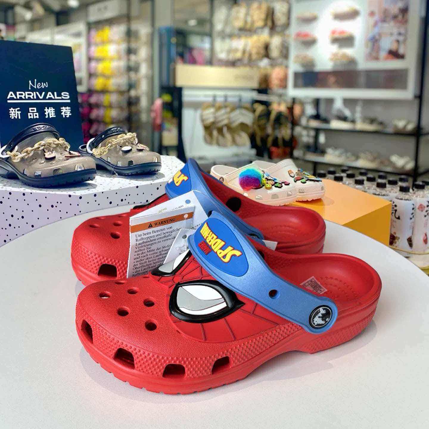 夏季crcos洞洞鞋儿童防滑耐磨沙滩凉鞋男童包头轻便涉水拖鞋女童