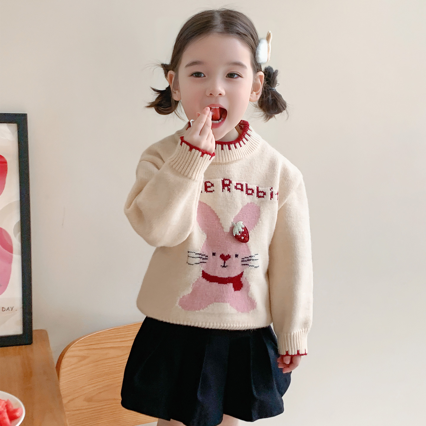 2025新款女宝宝冬装纯棉半高领毛衣女孩米色加厚毛线衣儿童打底衫