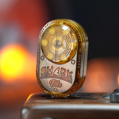 海鲨纪念版2.0律动指上谈兵推牌EDC玩具不锈钢旋转机械解压悟空