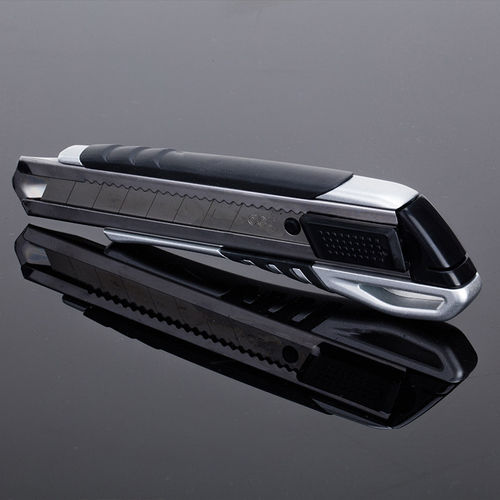 得力2057金属美工刀套装壁纸裁纸刀电工刀刀片裁纸重型大号工业用