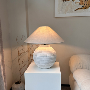 白色肌理陶瓷复古客厅台灯2025新款外贸出口侘寂风设计师民宿灯具