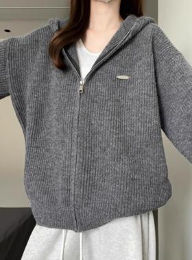 韩版灰色连帽针织开衫女秋冬新款慵懒风宽松毛衣外套百搭拉链上衣