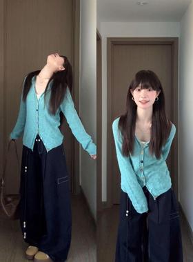 蓝色针织开衫外套女2025早秋季韩系慵懒外搭毛衣设计感彩虹扣上衣