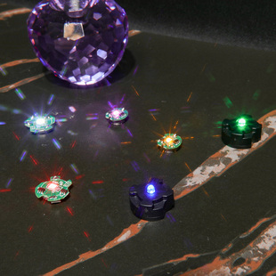 DIY装饰电子灯创意磁控迷你灯板高达奥特曼玩具发光改造灯组模块