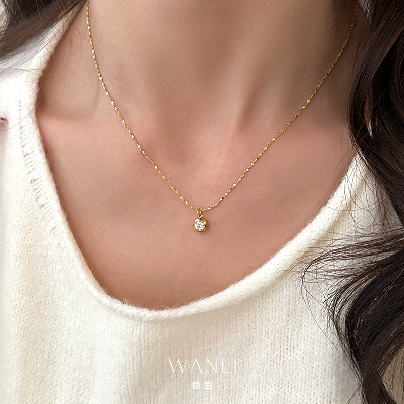 挽里皓石镶钻项链2026新款爆款锁骨链高级感轻奢小众女款日常百搭