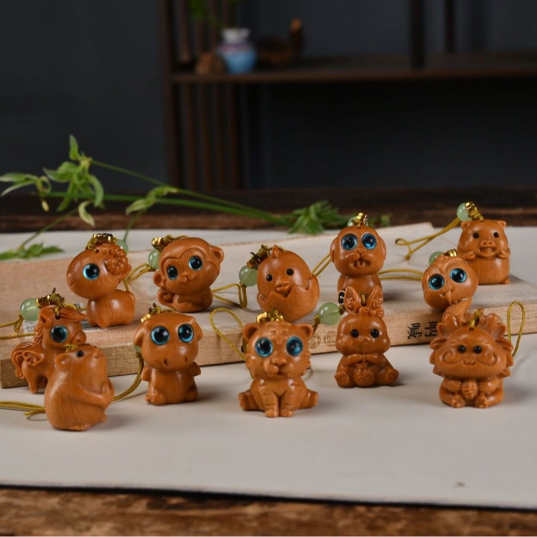芭比檀香木雕十二生肖挂件鼠牛虎兔龙蛇马羊猴鸡钥匙扣手机挂件工,节庆用品/礼品,手机链,淘宝优惠券,粉丝福利购,淘宝优惠卷