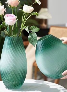 轻奢创意北欧绿色流纹花瓶玻璃高级感客厅花瓶插花高级感摆件装饰