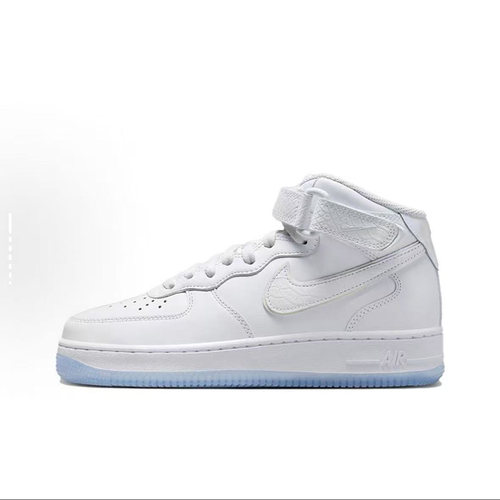 Nike耐克AirForce 1女子中帮空军一号百搭防滑休闲板鞋FN4274-100