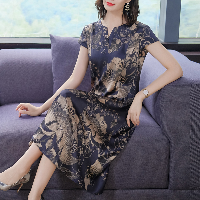 换季清仓中年妈妈真丝连衣裙女夏显瘦大牌杭州桑蚕丝绸旗袍长裙子券后98.00元