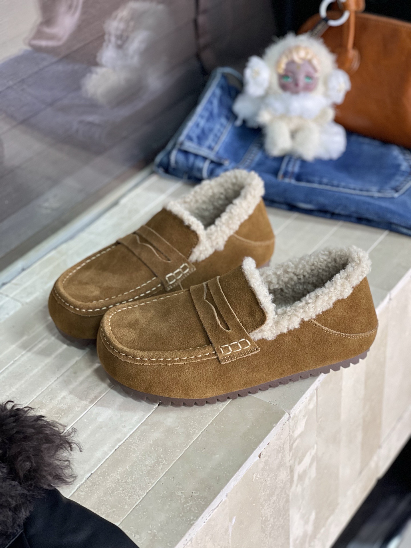 2025新款真皮加绒保暖雪地靴女复古真皮休闲鞋百搭圆头系带棉鞋女