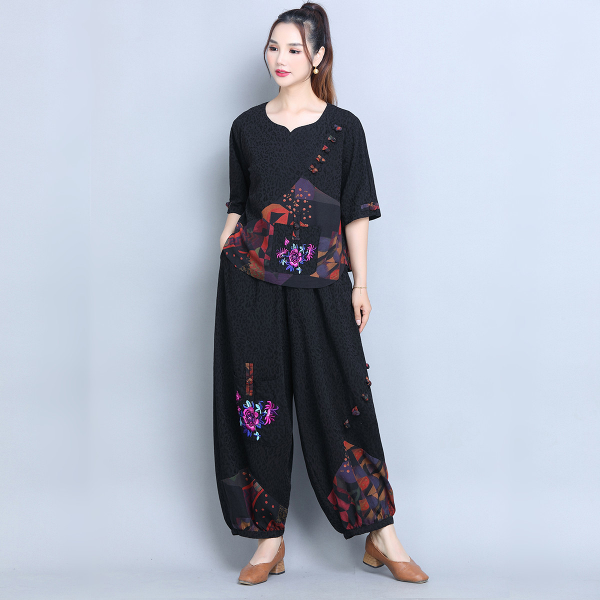 夏季绣花棉麻中老年女两件套