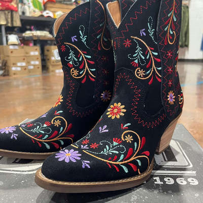 dingo反绒牛皮绣花刺绣真皮短靴