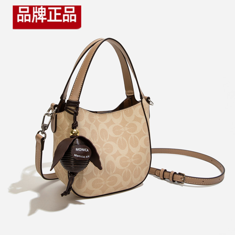 莫妮卡奇奇老花包女2025新款单肩斜挎手提包高级感百搭秋冬水桶包