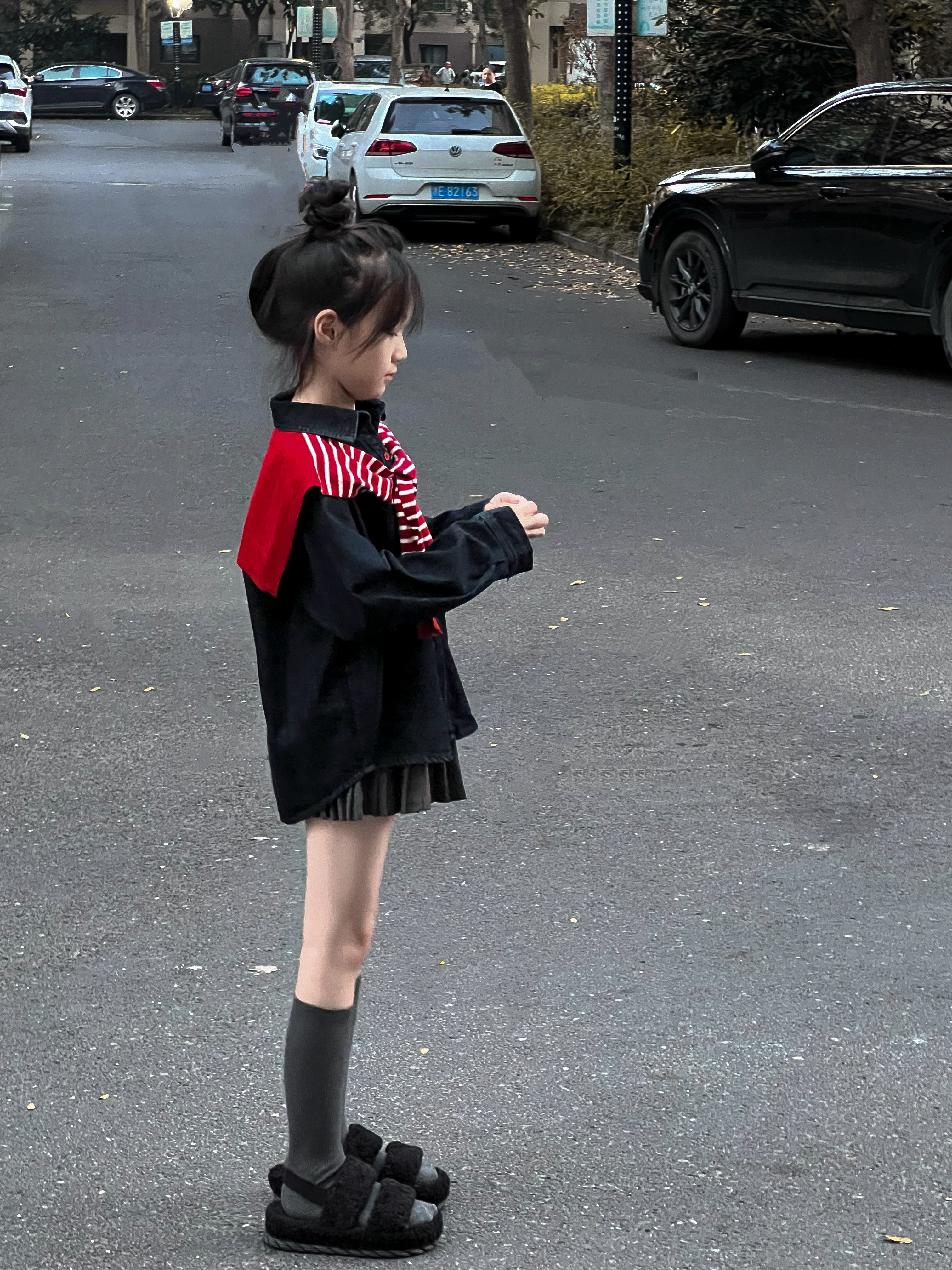 吉小可2025秋冬季儿童百搭廓形牛仔衬衫外套中大童宽松显白外套