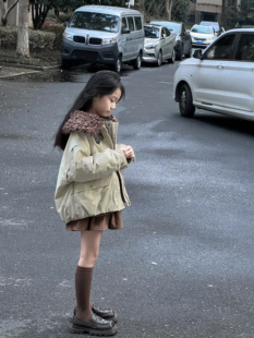 吉小可2025冬款新中大童派克服棉服女童翻领短款棉衣外套潮