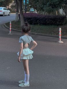 吉小可童装女童2026新款露背T恤ins风女宝宝夏季短袖上衣超个性