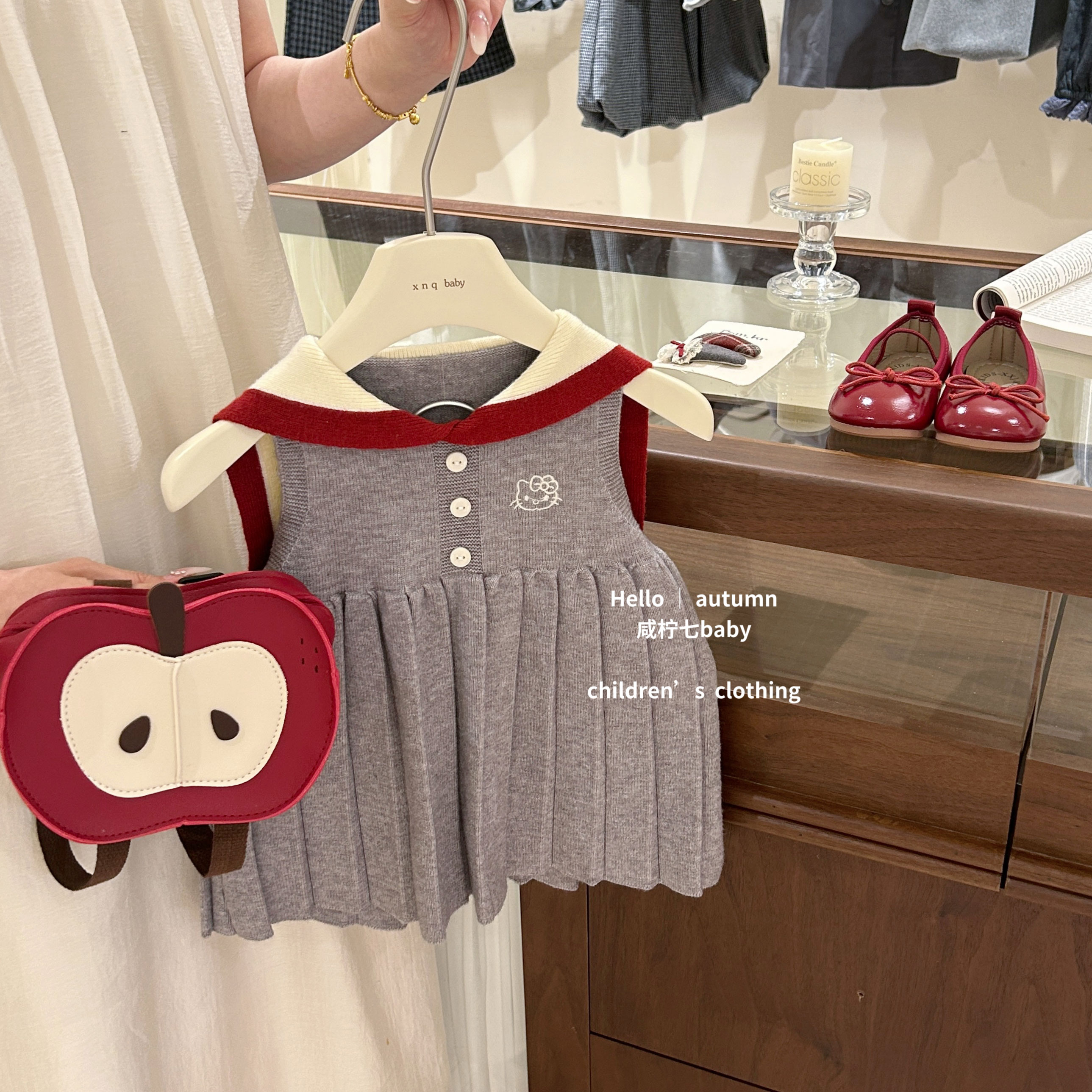 乖乖女！女宝宝学院风连衣裙