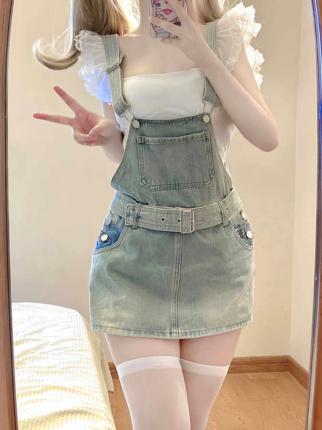 复古气质牛仔背带短裙女2024夏季新款百搭高腰显瘦辣妹半身热裙子