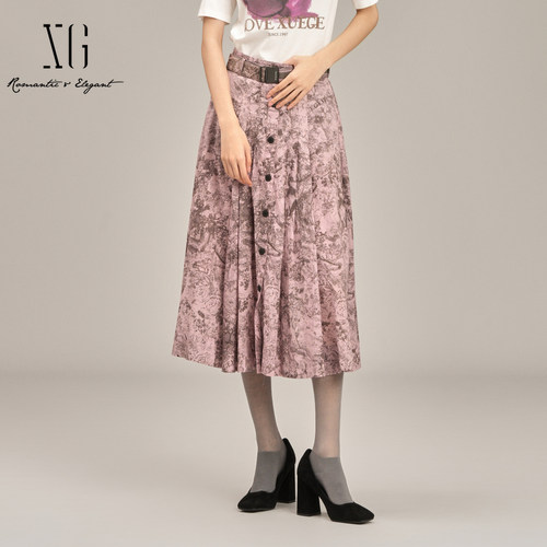 XG/雪歌专柜2025春新款半身长裙女高腰显瘦A字伞裙子XK103022B496