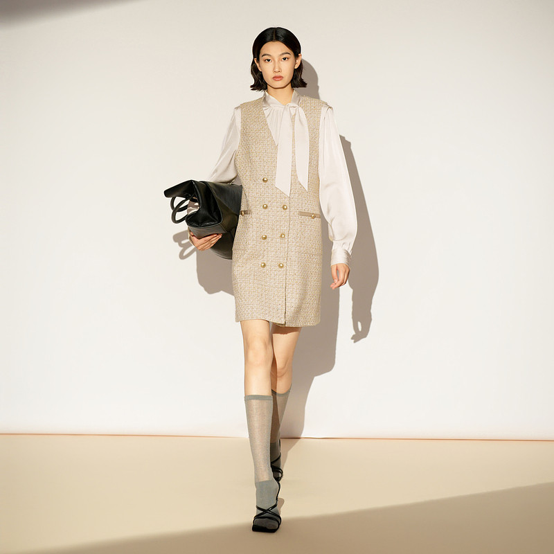 XG/雪歌26年春新款马甲连衣裙气质修身双排扣背心裙XL104007B130