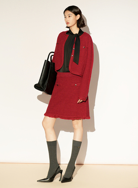 XG/雪歌26春新款新年红色针织开衫短款长袖纽扣外套XL111007A115