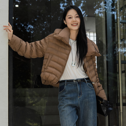 XG雪歌连帽短款轻薄羽绒服2026冬季新款拉链显瘦女装XL406025A372