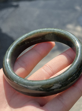 精美天然新疆塔县青玉宽条内径60mm大内径手镯F