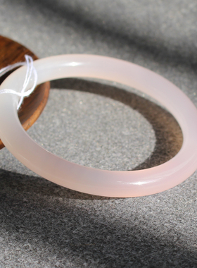 火爆高冰种粉紫色渐变56mm轻奢高级感玉髓圆条手镯K