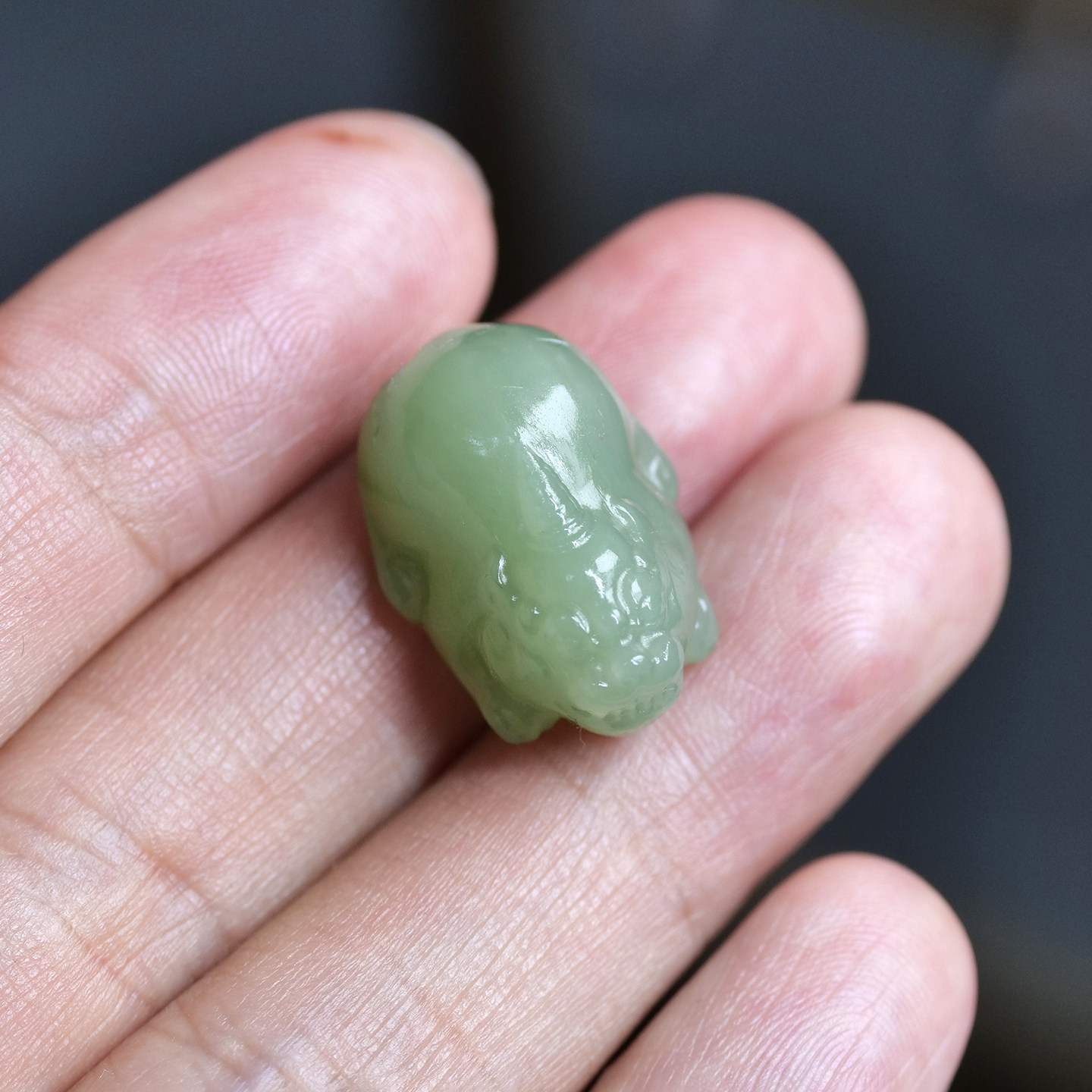 天然和田玉俄料碧玉冰底粉绿小貔碧玉