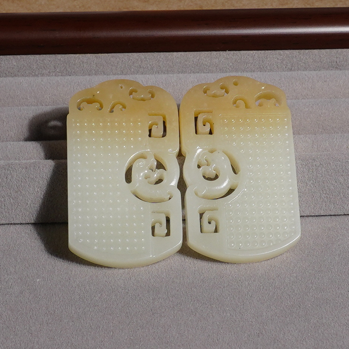 天然糖白和田玉仿古镂空龙凤对牌53&times;31&times;7mm龙凤呈祥情侣玉佩