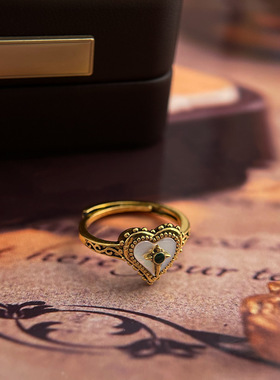 中古风天然贝壳爱心戒指复古文艺做旧抹黑食指戒小众设计感手饰女