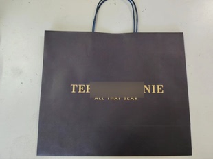 不买衣服别拍购物袋必须能接受在路上压皱压坏的可能性 否则别拍