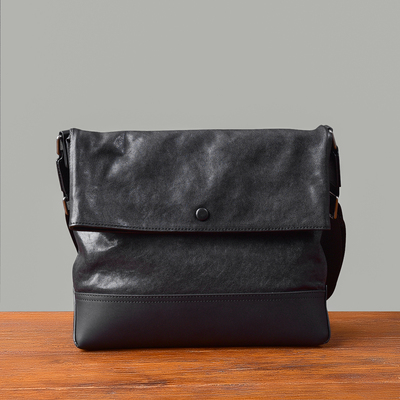 经典质感植鞣皮邮差包