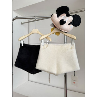 秋冬bi备白色裤子毛绒仿貂绒短裤女春季腿长气质阔腿小个子休闲裤