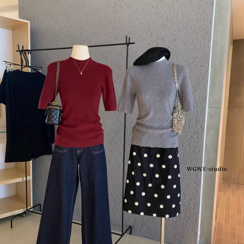 极简知性半高领打底针织衫女装