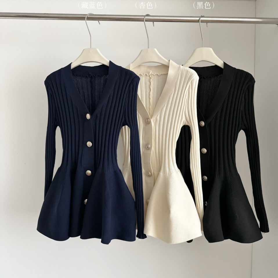 气质巨好看的早秋长袖针织连衣裙