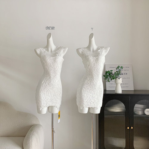 暮光之城立体花叶蕾丝吊带裙