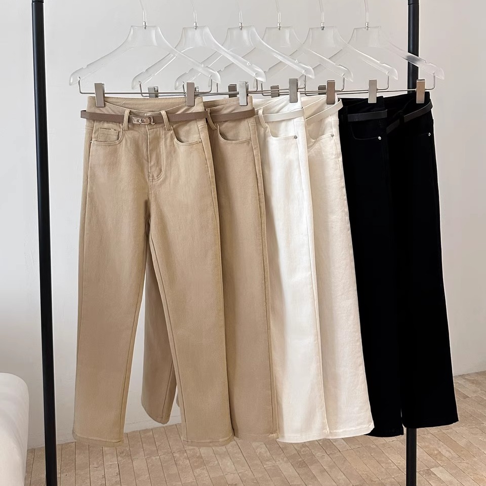 加绒老钱风九分烟筒裤白色牛仔裤