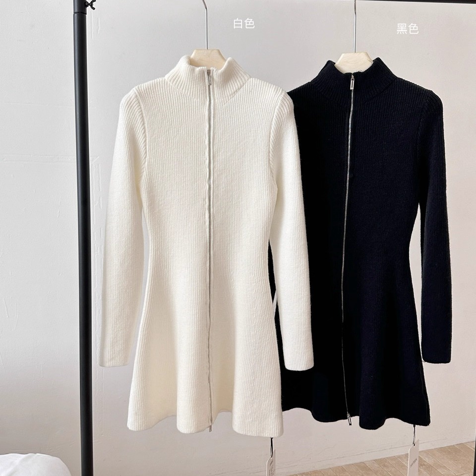 半高领拉链大下摆针织连衣裙