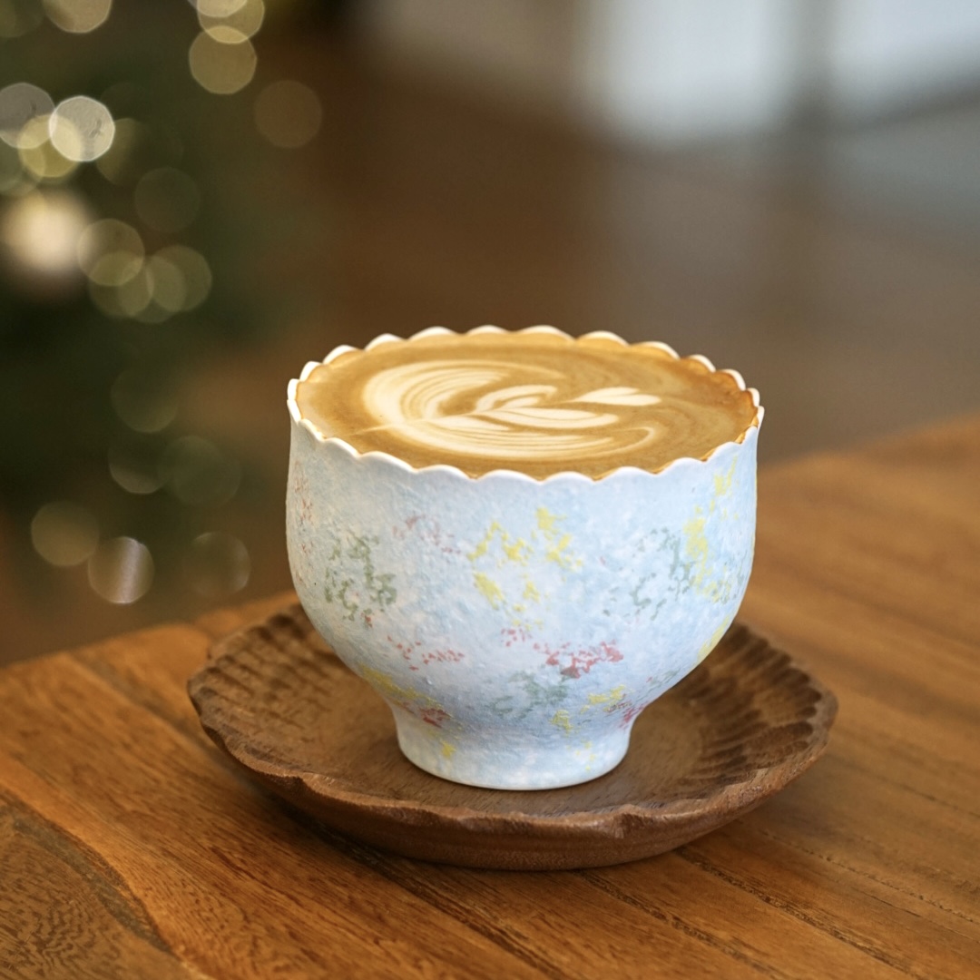 花间树里。景德镇手作粉引手工咖啡杯拿铁拉花杯茶杯下午茶花口杯