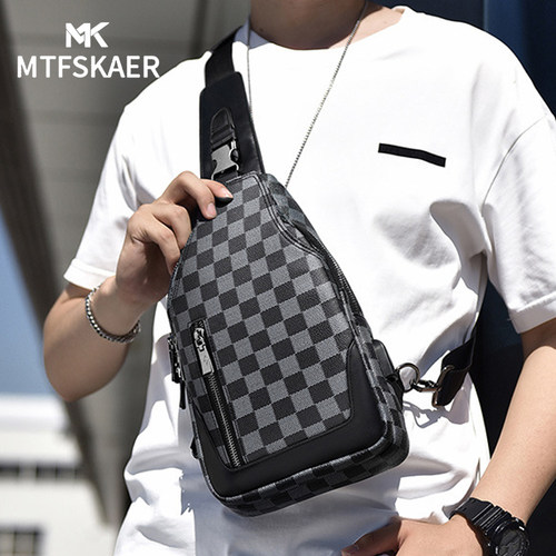 香港MTFSKAER正品男士真皮胸包